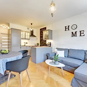 Motlawa - The Location Apartment