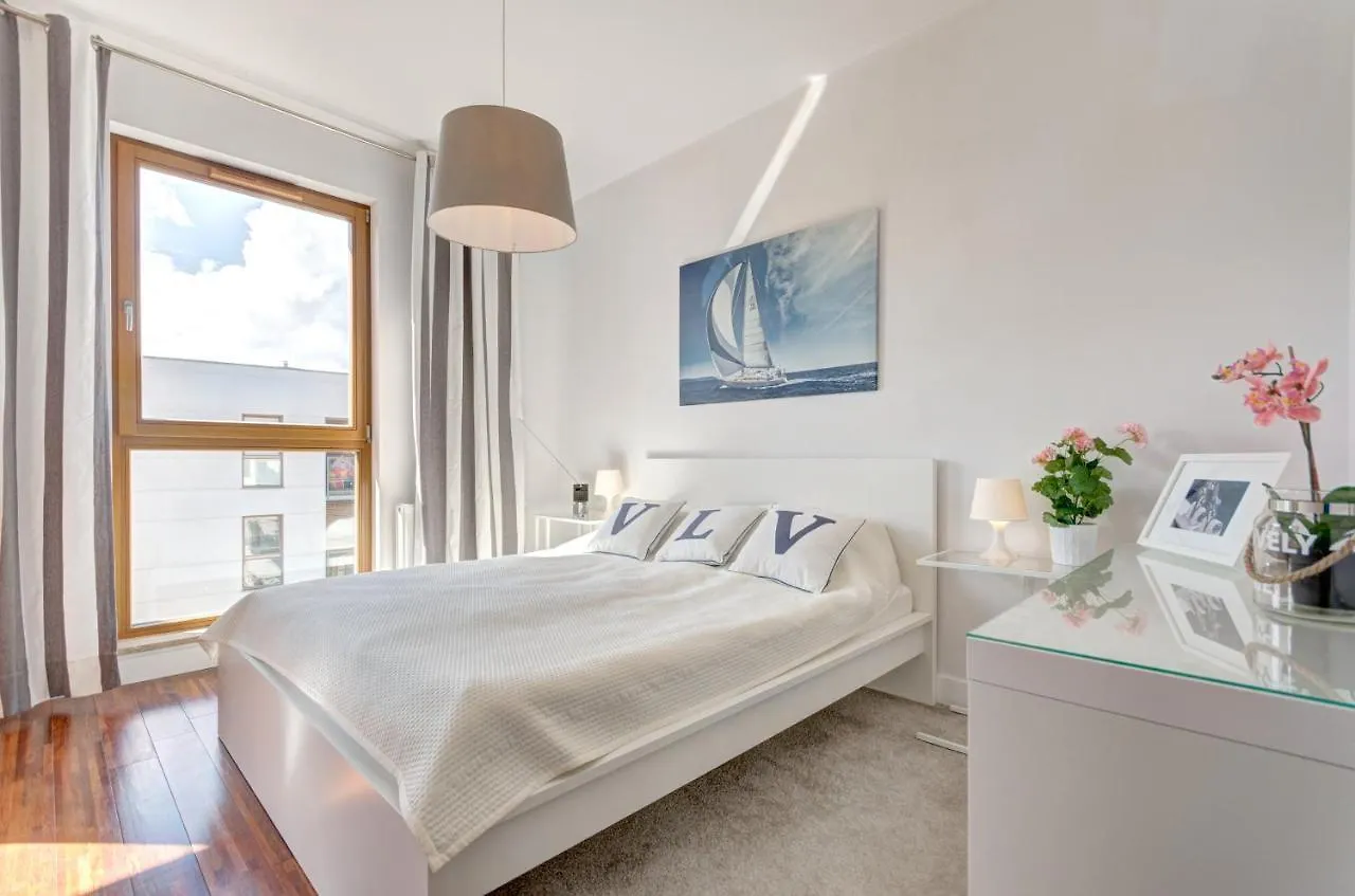 Dom & House - Apartamenty Nadmorski Dwor Danzica 0*,  Polonia