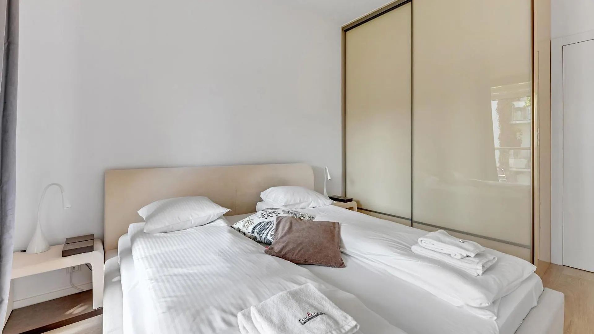 Dom & House - Apartamenty Nadmorski Dwor Danzica Polonia