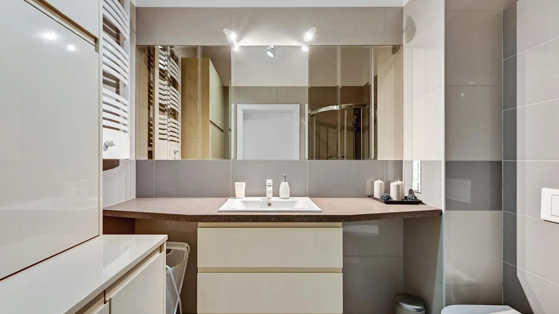 Dom & House - Apartamenty Nadmorski Dwor Danzica