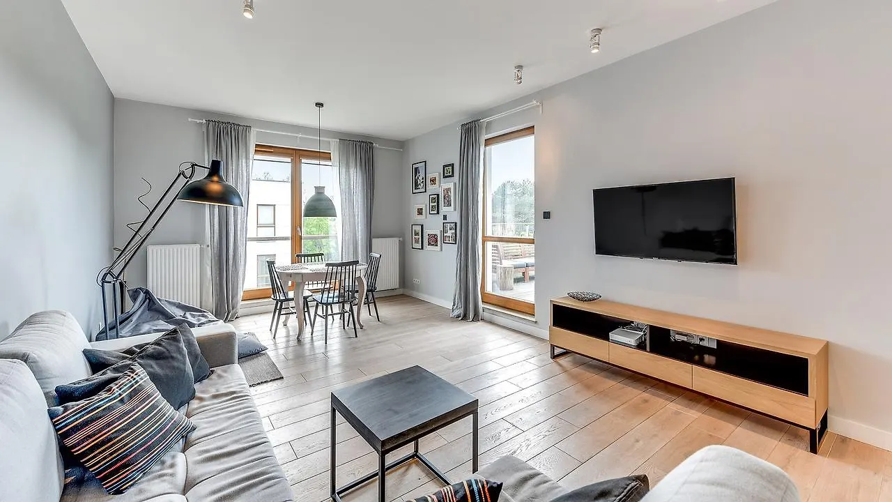 Dom & House - Apartamenty Nadmorski Dwor Danzica 0*,  Polonia